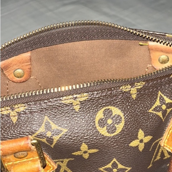 Authentic Louis Vuitton Speedy 30 - Picture 6 of 9